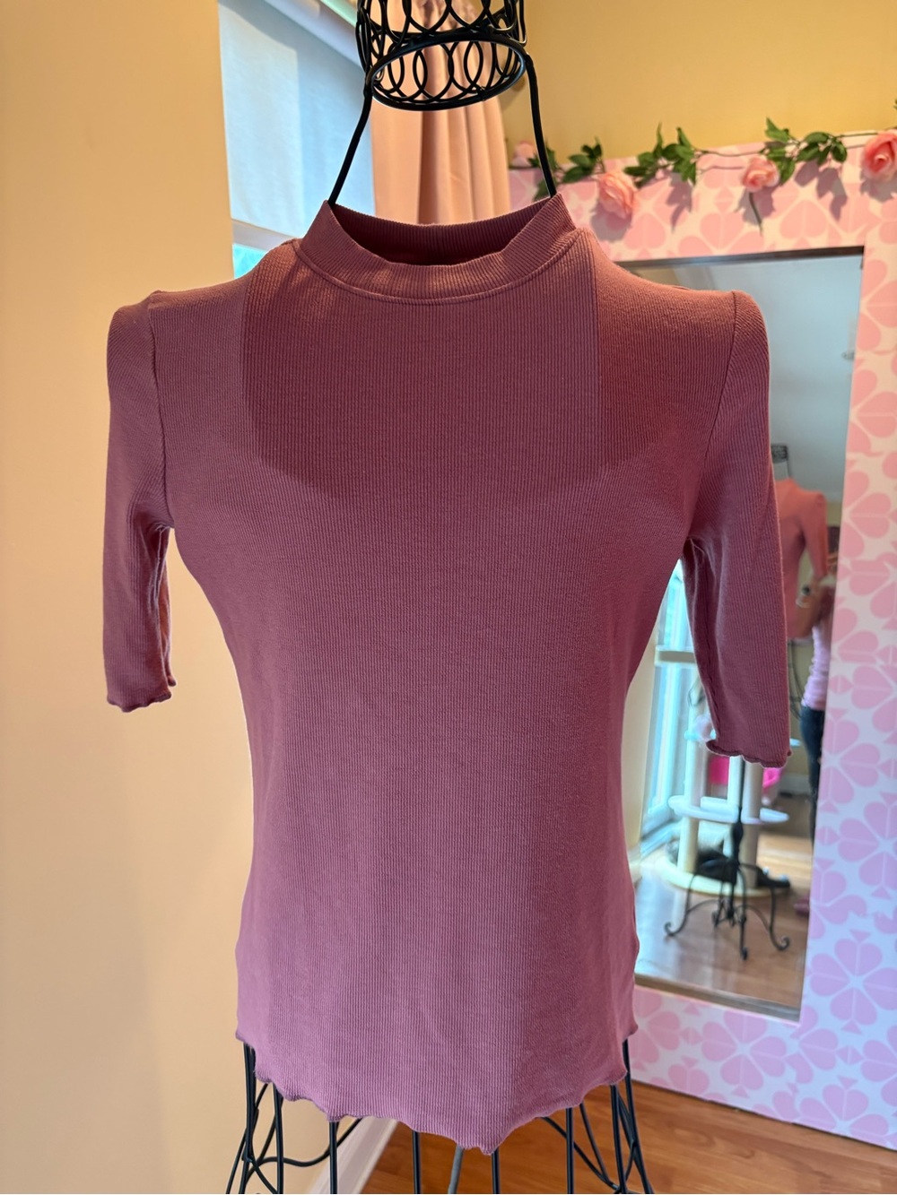 Christian Siriano Mauve Pink Mock Neck Short Sleeve Top